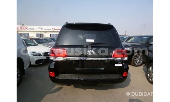 Nunua Imported Toyota Land Cruiser Nyeusi Gari ndani ya Import - Dubai nchini Harare Nunua Imported Toyota Land Cruiser Nyeusi Gari ndani ya Import - Dubai nchini Harare