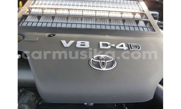 Nunua Imported Toyota Land Cruiser Nyeusi Gari ndani ya Import - Dubai nchini Harare Nunua Imported Toyota Land Cruiser Nyeusi Gari ndani ya Import - Dubai nchini Harare