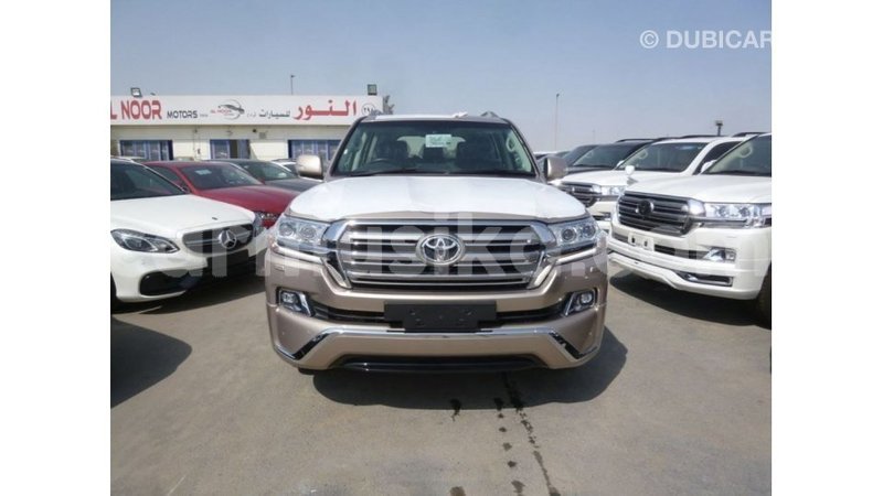 Big with watermark toyota land cruiser harare import dubai 12934