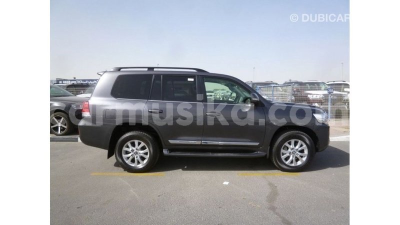 Big with watermark toyota land cruiser harare import dubai 12935