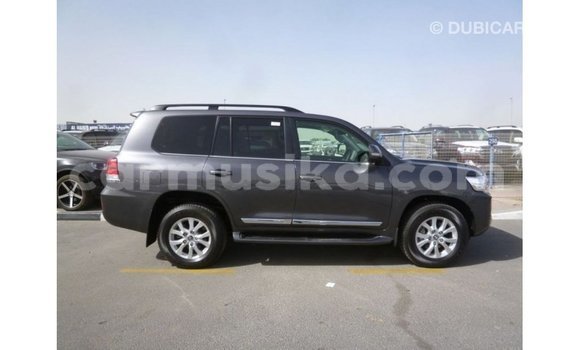 Tenga Imported Toyota Land Cruiser Zvimwe Mota in Import - Dubai in Harare Tenga Imported Toyota Land Cruiser Zvimwe Mota in Import - Dubai in Harare