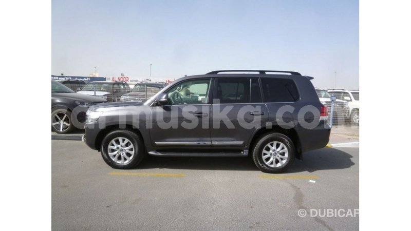 Big with watermark toyota land cruiser harare import dubai 12935