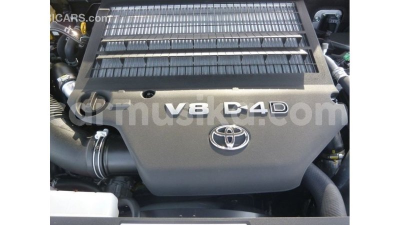 Big with watermark toyota land cruiser harare import dubai 12937