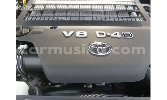 Nunua Imported Toyota Land Cruiser Bluu Gari ndani ya Import - Dubai nchini Harare Nunua Imported Toyota Land Cruiser Bluu Gari ndani ya Import - Dubai nchini Harare