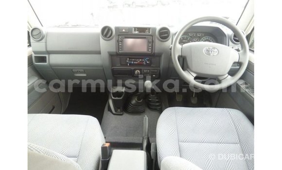 Buy Import Toyota Land Cruiser White Car in Import - Dubai in Harare Buy Import Toyota Land Cruiser White Car in Import - Dubai in Harare