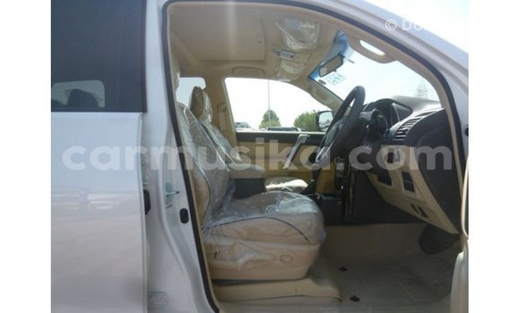 Buy Import Toyota Prado White Car in Import - Dubai in Harare Buy Import Toyota Prado White Car in Import - Dubai in Harare