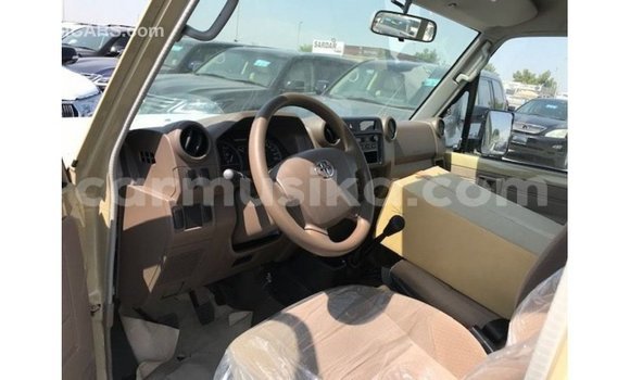 Buy Import Toyota Land Cruiser Beige Car in Import - Dubai in Harare Buy Import Toyota Land Cruiser Beige Car in Import - Dubai in Harare