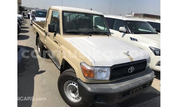 Buy Import Toyota Land Cruiser Beige Car in Import - Dubai in Harare Buy Import Toyota Land Cruiser Beige Car in Import - Dubai in Harare