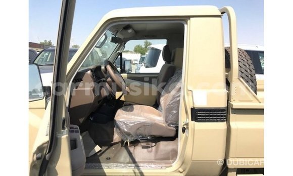 Buy Import Toyota Land Cruiser Beige Car in Import - Dubai in Harare Buy Import Toyota Land Cruiser Beige Car in Import - Dubai in Harare