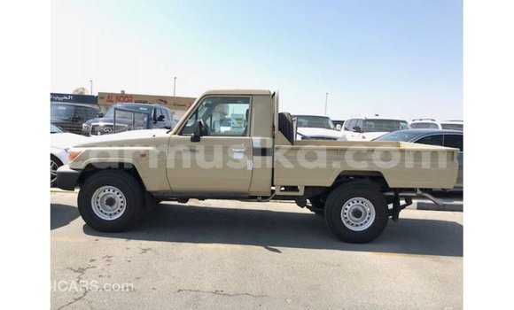 Buy Import Toyota Land Cruiser Beige Car in Import - Dubai in Harare Buy Import Toyota Land Cruiser Beige Car in Import - Dubai in Harare