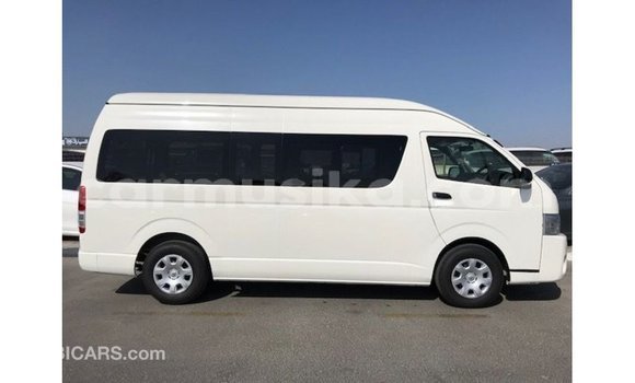 Tenga Imported Toyota Hiace Chena Mota in Import - Dubai in Harare Tenga Imported Toyota Hiace Chena Mota in Import - Dubai in Harare