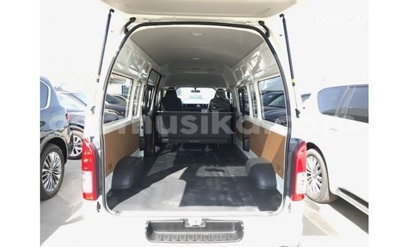 Tenga Imported Toyota Hiace Chena Mota in Import - Dubai in Harare Tenga Imported Toyota Hiace Chena Mota in Import - Dubai in Harare