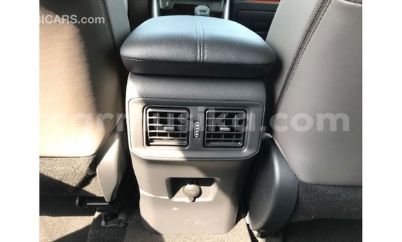 Nunua Imported Toyota HiAce Nyeusi Lori ndani ya Import - Dubai nchini Harare Nunua Imported Toyota HiAce Nyeusi Lori ndani ya Import - Dubai nchini Harare