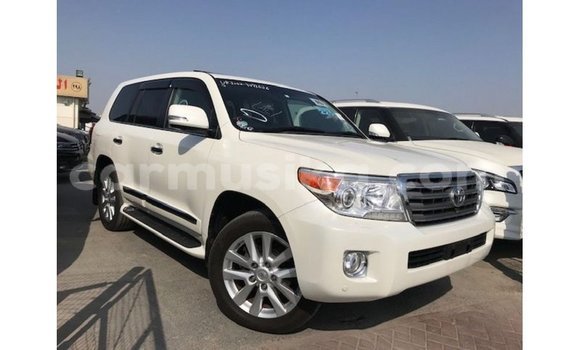Buy Import Toyota Land Cruiser White Car in Import - Dubai in Harare Buy Import Toyota Land Cruiser White Car in Import - Dubai in Harare