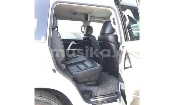 Buy Import Toyota Land Cruiser White Car in Import - Dubai in Harare Buy Import Toyota Land Cruiser White Car in Import - Dubai in Harare