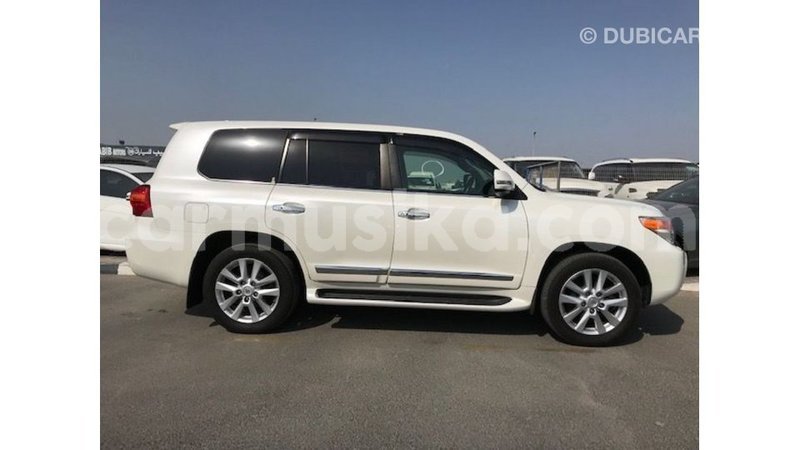 Big with watermark toyota land cruiser harare import dubai 12965