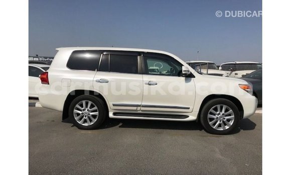 Buy Import Toyota Land Cruiser White Car in Import - Dubai in Harare Buy Import Toyota Land Cruiser White Car in Import - Dubai in Harare