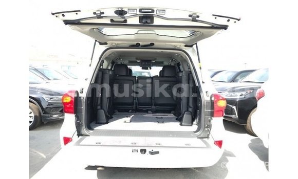 Buy Import Toyota Land Cruiser White Car in Import - Dubai in Harare Buy Import Toyota Land Cruiser White Car in Import - Dubai in Harare