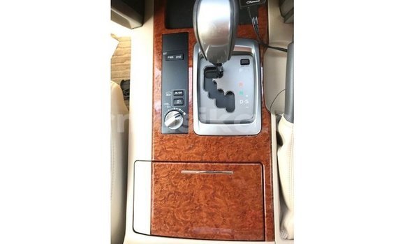 Tenga Imported Toyota Land Cruiser Chena Mota in Import - Dubai in Harare Tenga Imported Toyota Land Cruiser Chena Mota in Import - Dubai in Harare