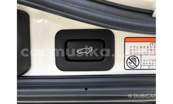 Tenga Imported Toyota Land Cruiser Chena Mota in Import - Dubai in Harare Tenga Imported Toyota Land Cruiser Chena Mota in Import - Dubai in Harare