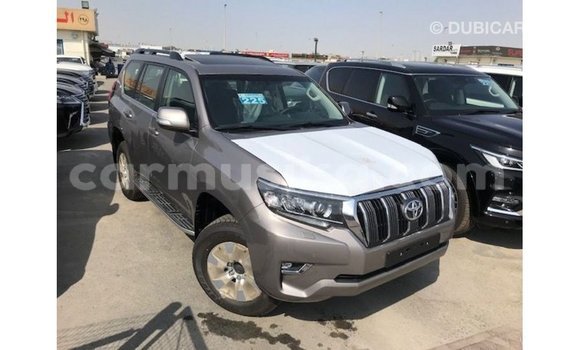 Tenga Imported Toyota Prado Bhurawuni Mota in Import - Dubai in Harare Tenga Imported Toyota Prado Bhurawuni Mota in Import - Dubai in Harare