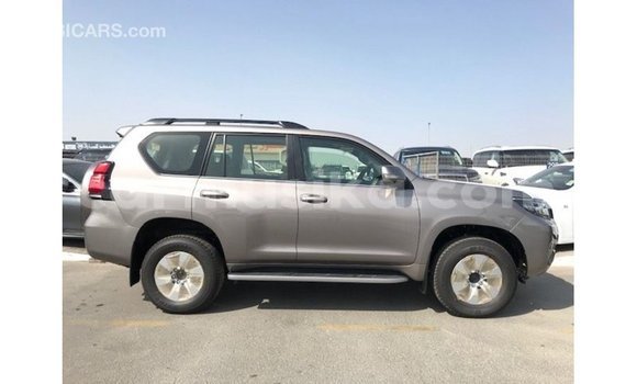 Tenga Imported Toyota Prado Bhurawuni Mota in Import - Dubai in Harare Tenga Imported Toyota Prado Bhurawuni Mota in Import - Dubai in Harare