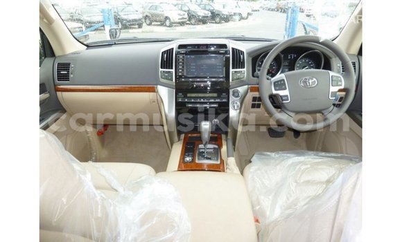 Tenga Imported Toyota Land Cruiser Nhema Mota in Import - Dubai in Harare Tenga Imported Toyota Land Cruiser Nhema Mota in Import - Dubai in Harare