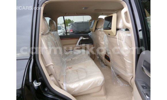 Tenga Imported Toyota Land Cruiser Nhema Mota in Import - Dubai in Harare Tenga Imported Toyota Land Cruiser Nhema Mota in Import - Dubai in Harare