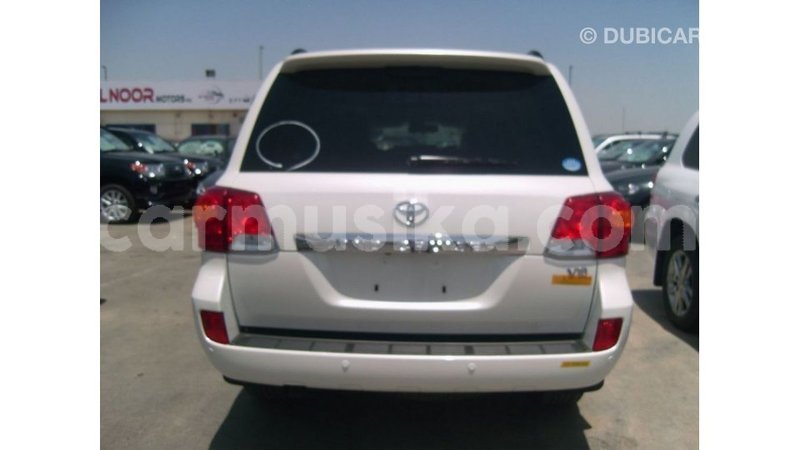 Big with watermark toyota land cruiser harare import dubai 12977