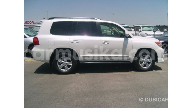 Big with watermark toyota land cruiser harare import dubai 12977