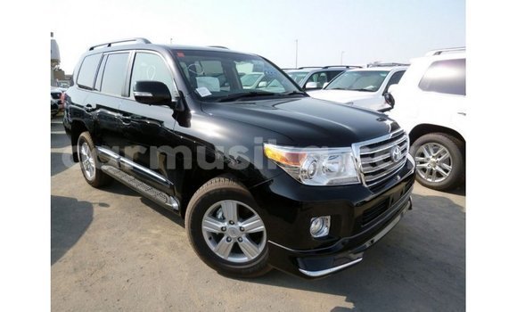 Tenga Imported Toyota Land Cruiser Nhema Mota in Import - Dubai in Harare Tenga Imported Toyota Land Cruiser Nhema Mota in Import - Dubai in Harare