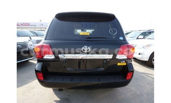 Tenga Imported Toyota Land Cruiser Nhema Mota in Import - Dubai in Harare Tenga Imported Toyota Land Cruiser Nhema Mota in Import - Dubai in Harare