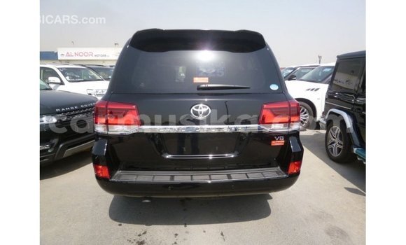 Tenga Imported Toyota Land Cruiser Nhema Mota in Import - Dubai in Harare Tenga Imported Toyota Land Cruiser Nhema Mota in Import - Dubai in Harare