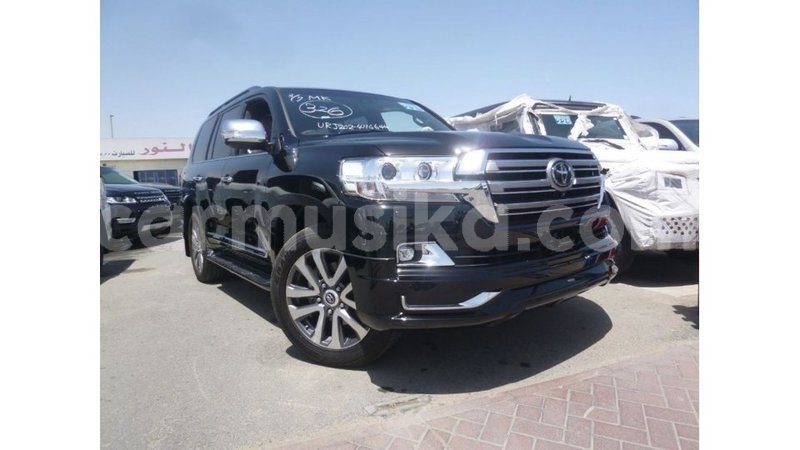 Big with watermark toyota land cruiser harare import dubai 12985