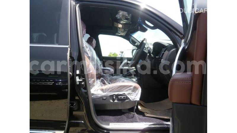 Big with watermark toyota land cruiser harare import dubai 12985