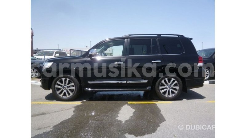 Big with watermark toyota land cruiser harare import dubai 12985