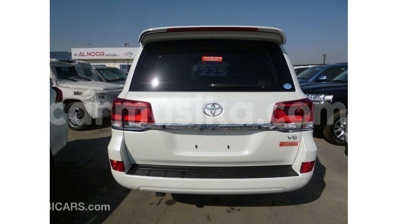 Big with watermark toyota land cruiser harare import dubai 12986