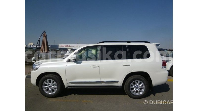 Big with watermark toyota land cruiser harare import dubai 12986