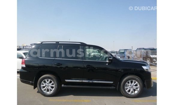 Tenga Imported Toyota Land Cruiser Nhema Mota in Import - Dubai in Harare Tenga Imported Toyota Land Cruiser Nhema Mota in Import - Dubai in Harare