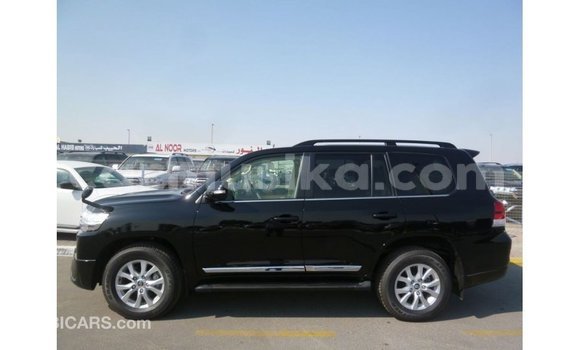 Tenga Imported Toyota Land Cruiser Nhema Mota in Import - Dubai in Harare Tenga Imported Toyota Land Cruiser Nhema Mota in Import - Dubai in Harare