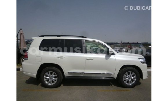 Buy Import Toyota Land Cruiser White Car in Import - Dubai in Harare Buy Import Toyota Land Cruiser White Car in Import - Dubai in Harare