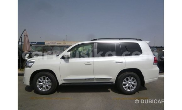 Buy Import Toyota Land Cruiser White Car in Import - Dubai in Harare Buy Import Toyota Land Cruiser White Car in Import - Dubai in Harare