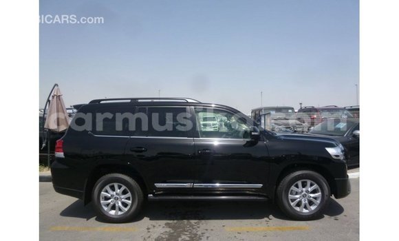 Nunua Imported Toyota Land Cruiser Nyeusi Gari ndani ya Import - Dubai nchini Harare Nunua Imported Toyota Land Cruiser Nyeusi Gari ndani ya Import - Dubai nchini Harare
