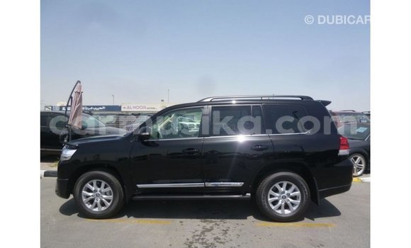 Nunua Imported Toyota Land Cruiser Nyeusi Gari ndani ya Import - Dubai nchini Harare Nunua Imported Toyota Land Cruiser Nyeusi Gari ndani ya Import - Dubai nchini Harare